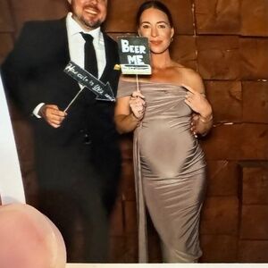 Stunning Fall Maternity Wedding Guest Dress